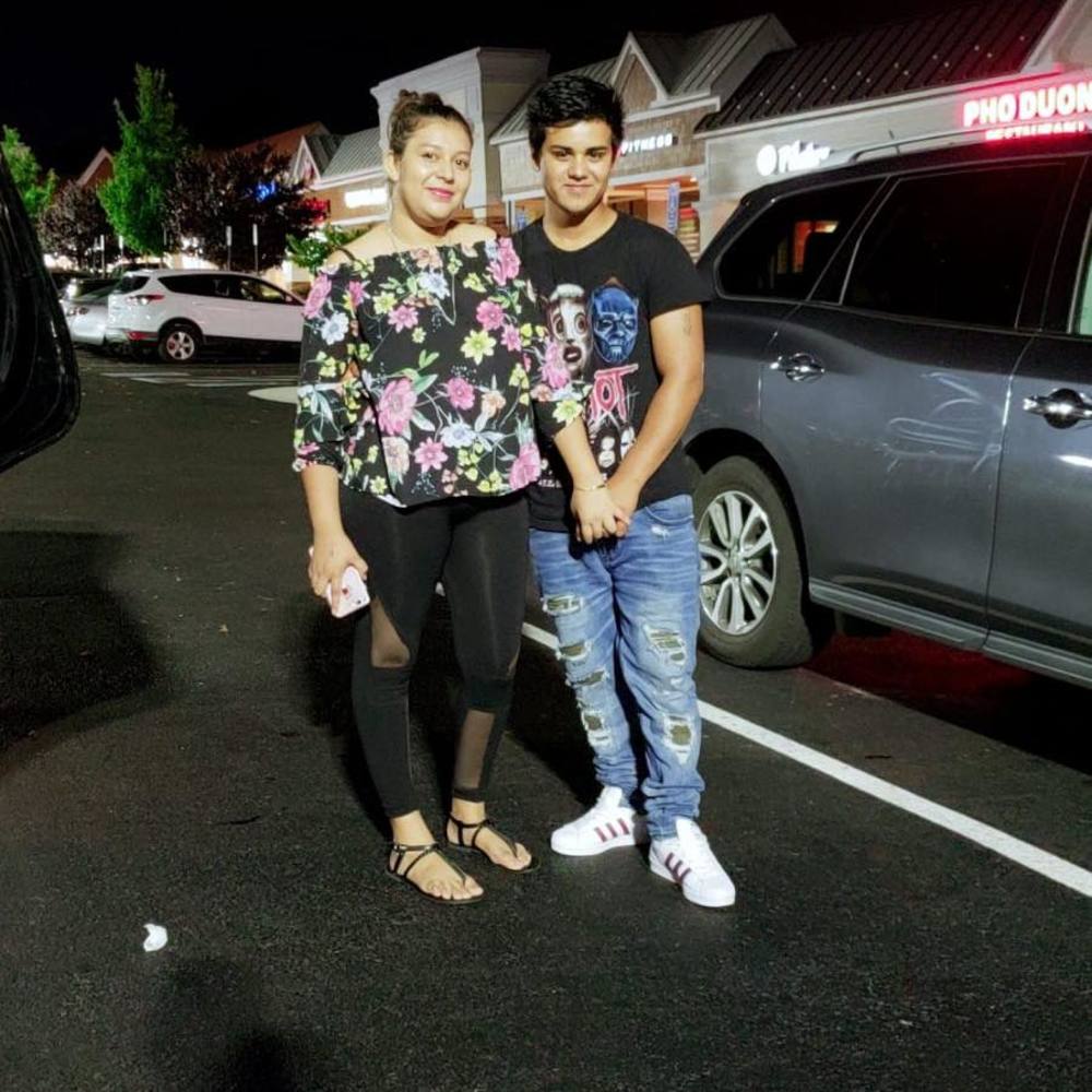 Meet your Posher, Dennis